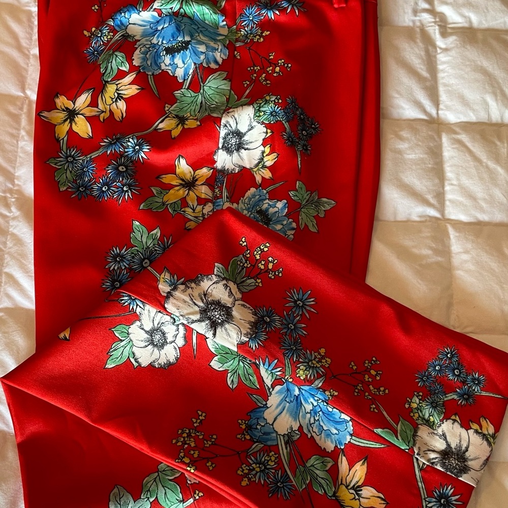 Catherine Malandrino Red Straight Floral Pants.